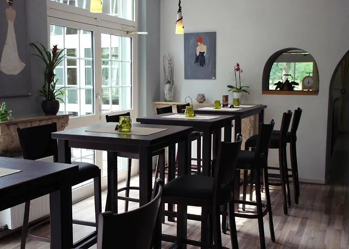 Hotel-restaurant Mengeder Volksgarten 2*