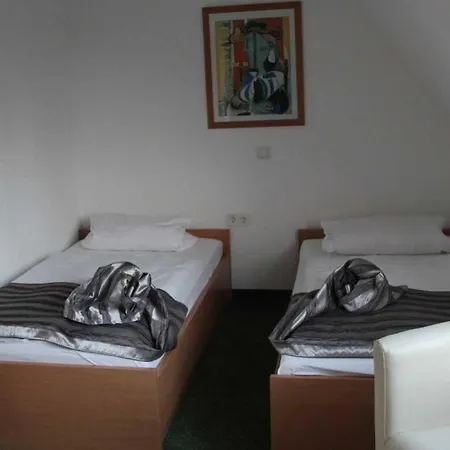 Hotel-restaurant Mengeder Volksgarten 2*