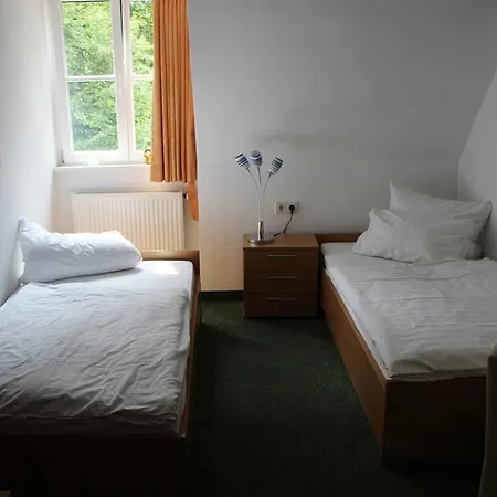 Hotel-restaurant Mengeder Volksgarten 2*