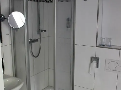 Hotel-restaurant Mengeder Volksgarten Ξενοδοχείο 2*