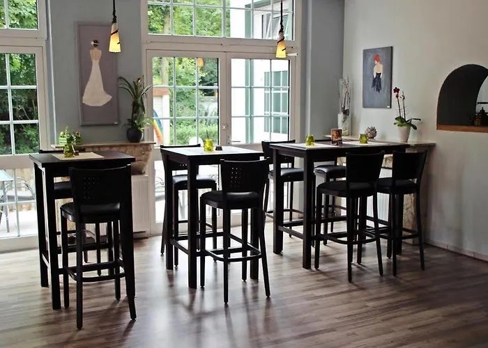 Hotel-restaurant Mengeder Volksgarten 2*