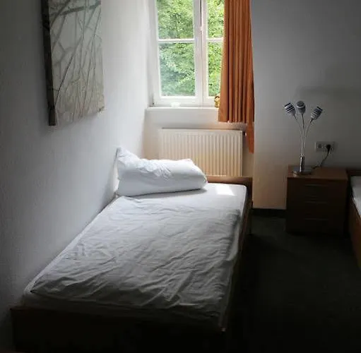 酒店 Hotel-restaurant Mengeder Volksgarten 2*